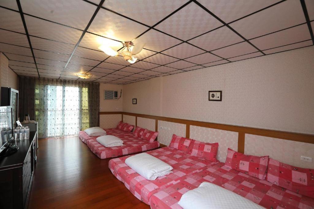 First Place B&B Hualien City Exterior photo