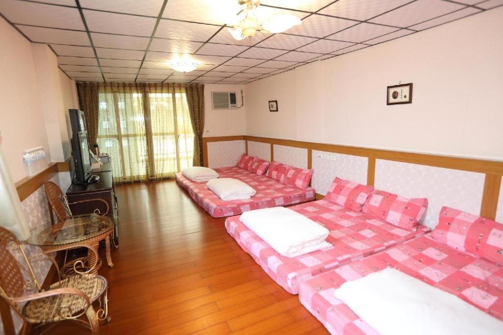 First Place B&B Hualien City Exterior photo