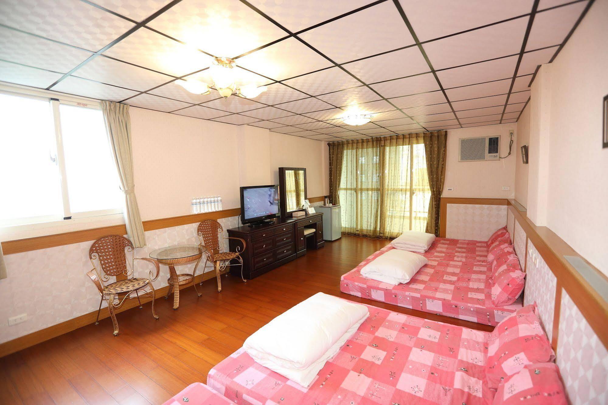 First Place B&B Hualien City Exterior photo