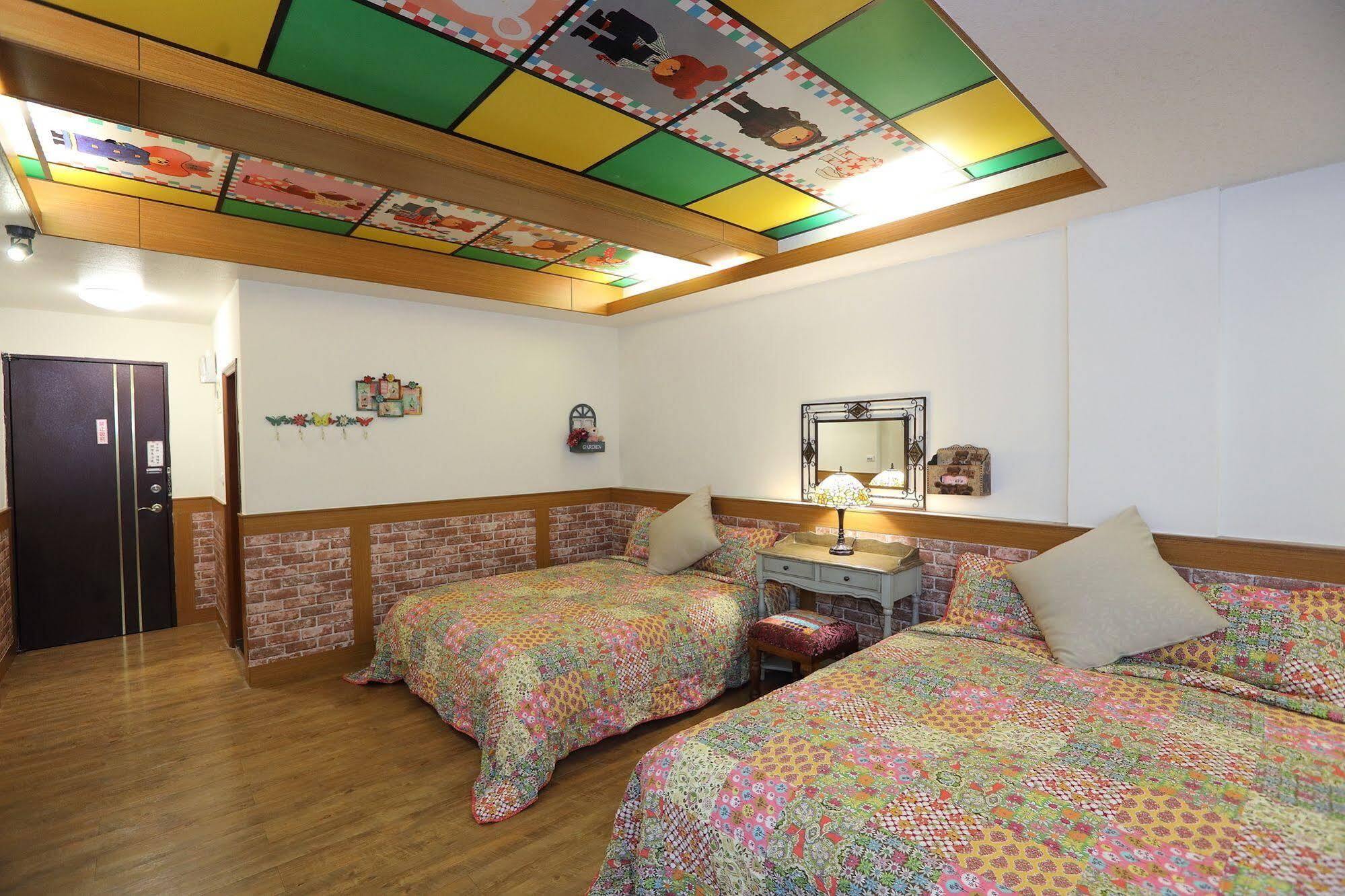 First Place B&B Hualien City Exterior photo