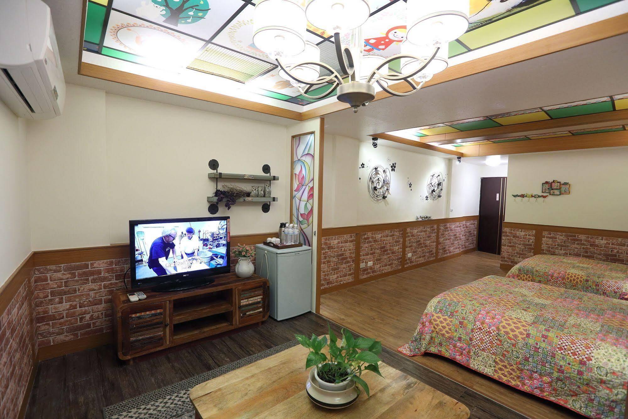 First Place B&B Hualien City Exterior photo