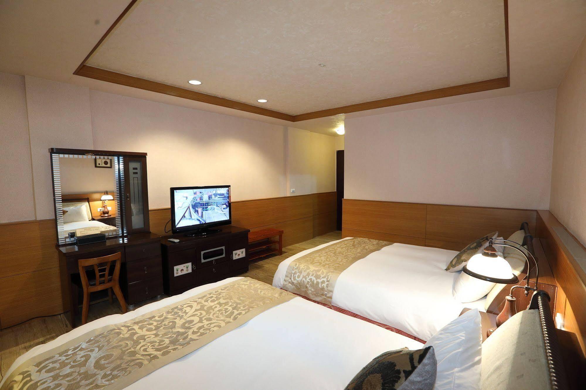 First Place B&B Hualien City Exterior photo