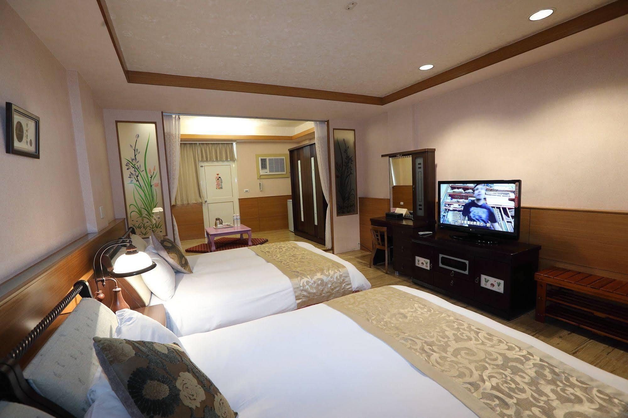 First Place B&B Hualien City Exterior photo