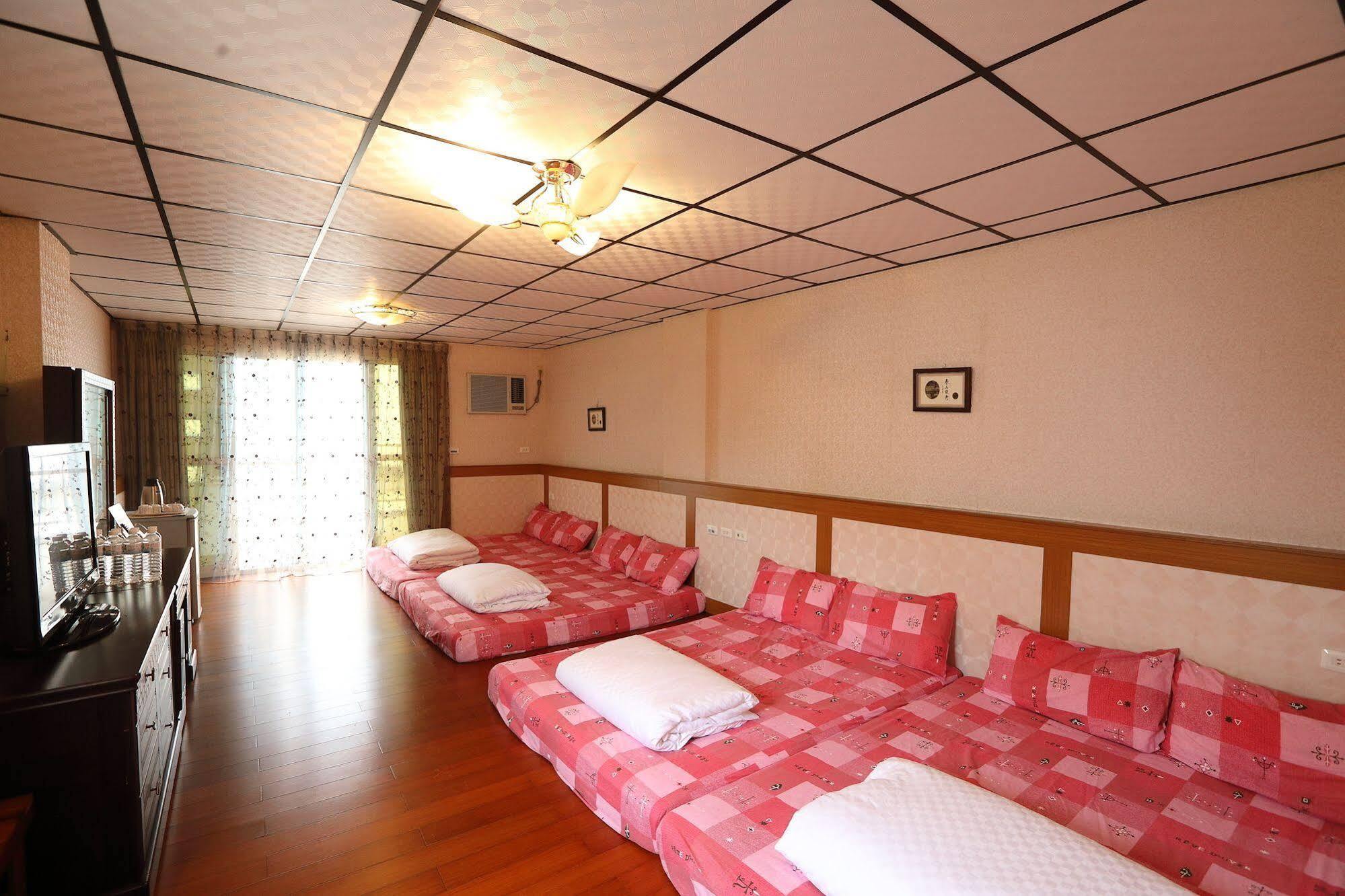 First Place B&B Hualien City Exterior photo
