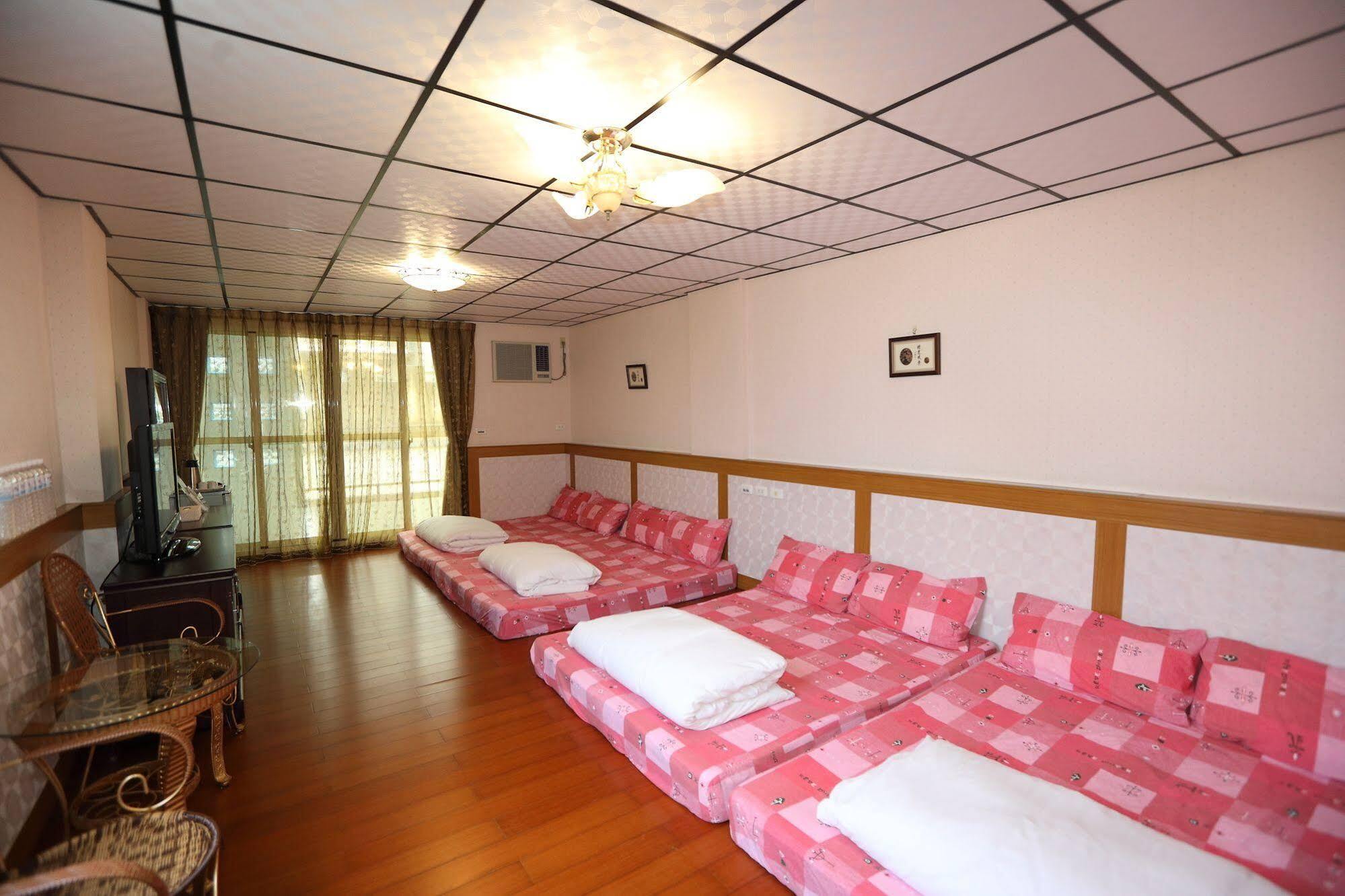 First Place B&B Hualien City Exterior photo