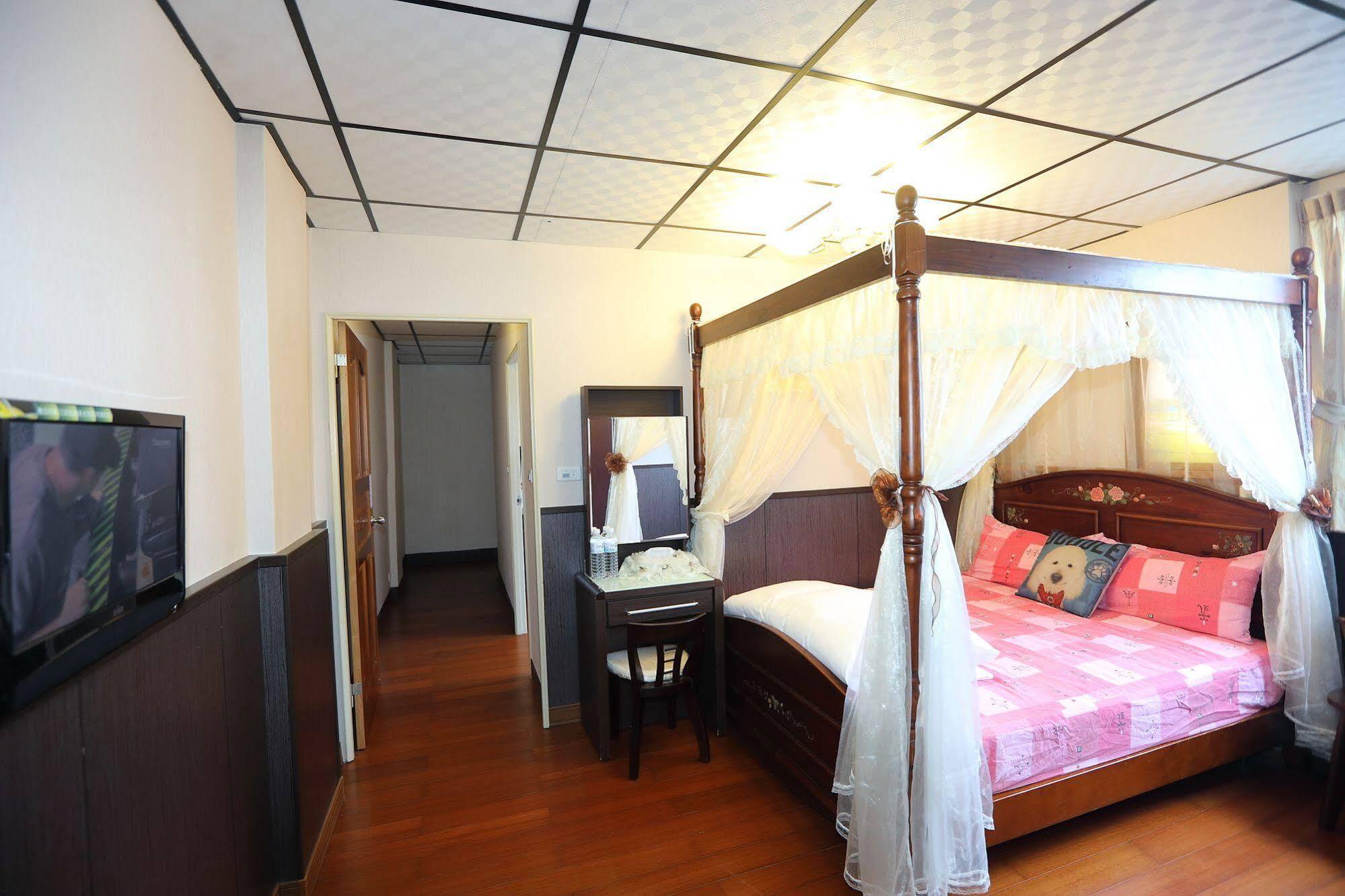 First Place B&B Hualien City Exterior photo