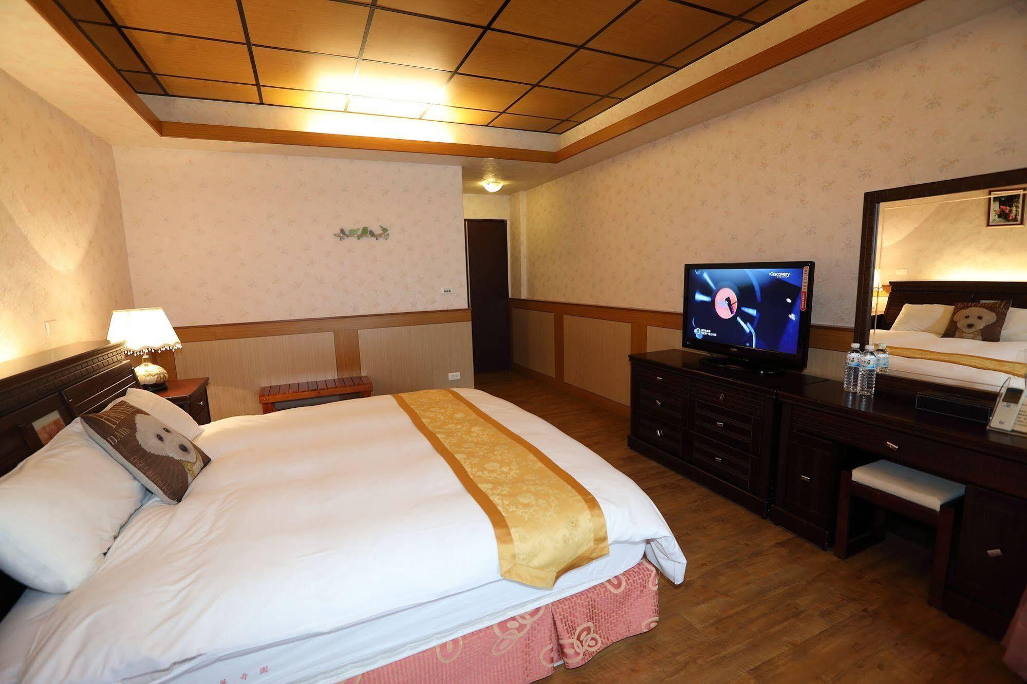 First Place B&B Hualien City Exterior photo